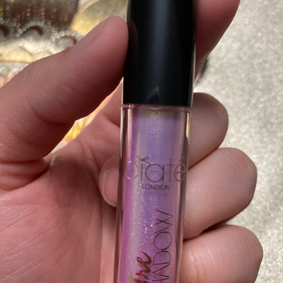 EyeShadow - Picture 5 of 6